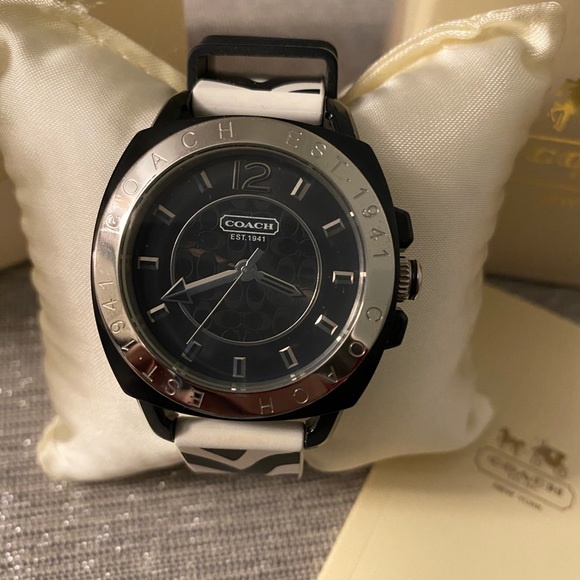 Coach Watch - Picture 2 of 8